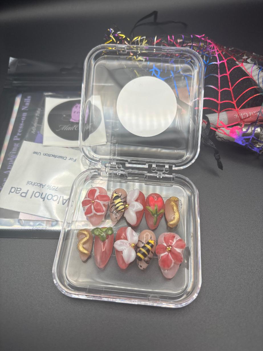Medium-Almond Spring/Summer 3D Nail Art Set (Size Small-Medium)