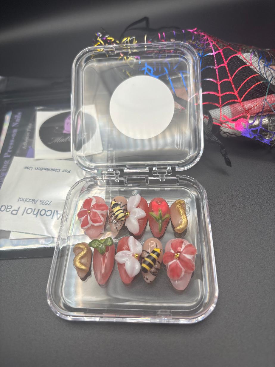 Medium-Almond Spring/Summer 3D Nail Art Set (Size Small-Medium)